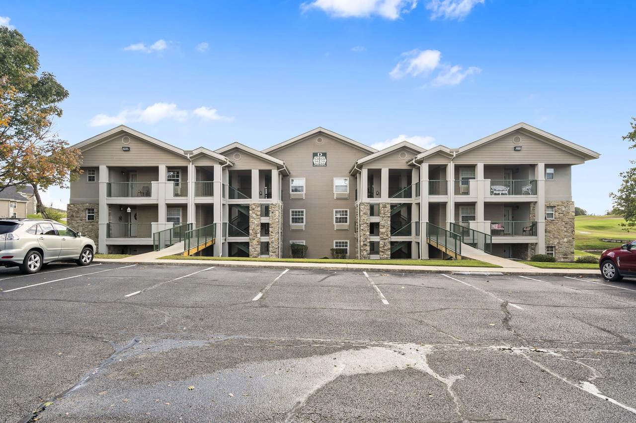 140 Rockford Drive - Photo 1