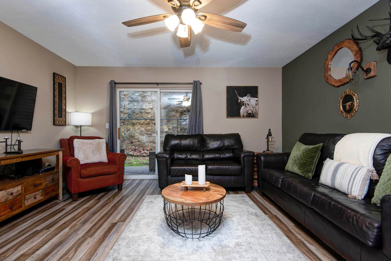 2957 Vineyards Parkway - Photo 1