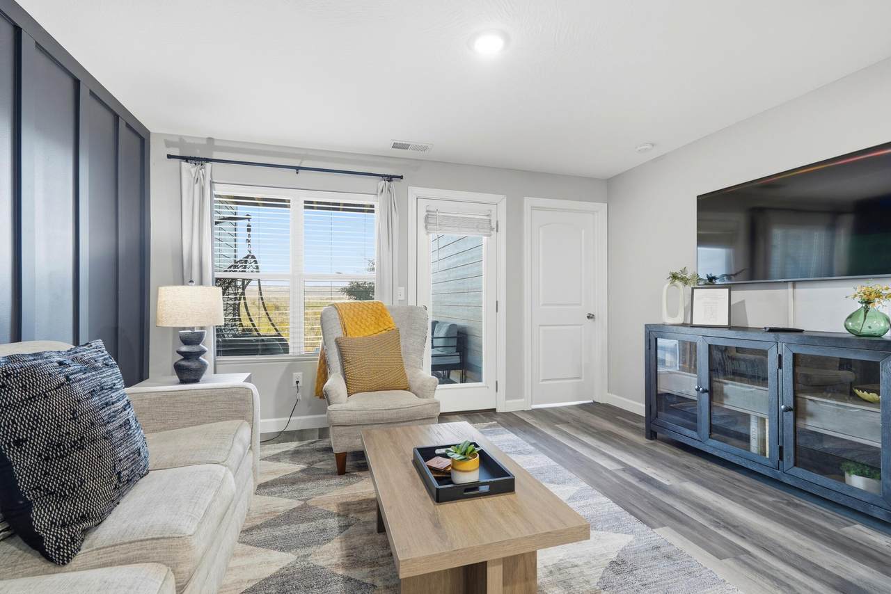 3004 North Vineyards Terrace - Photo 1