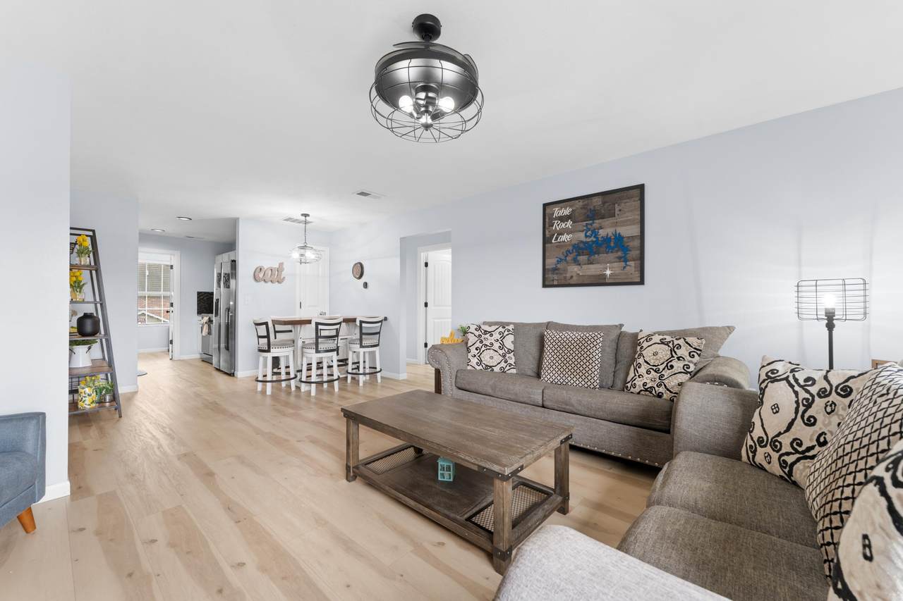 2958 Vineyards Parkway - Photo 1