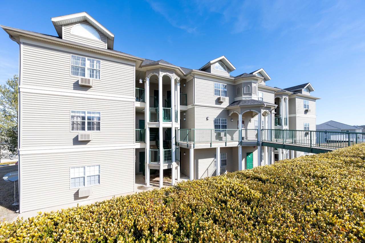 835 Fairview Street - Photo 1