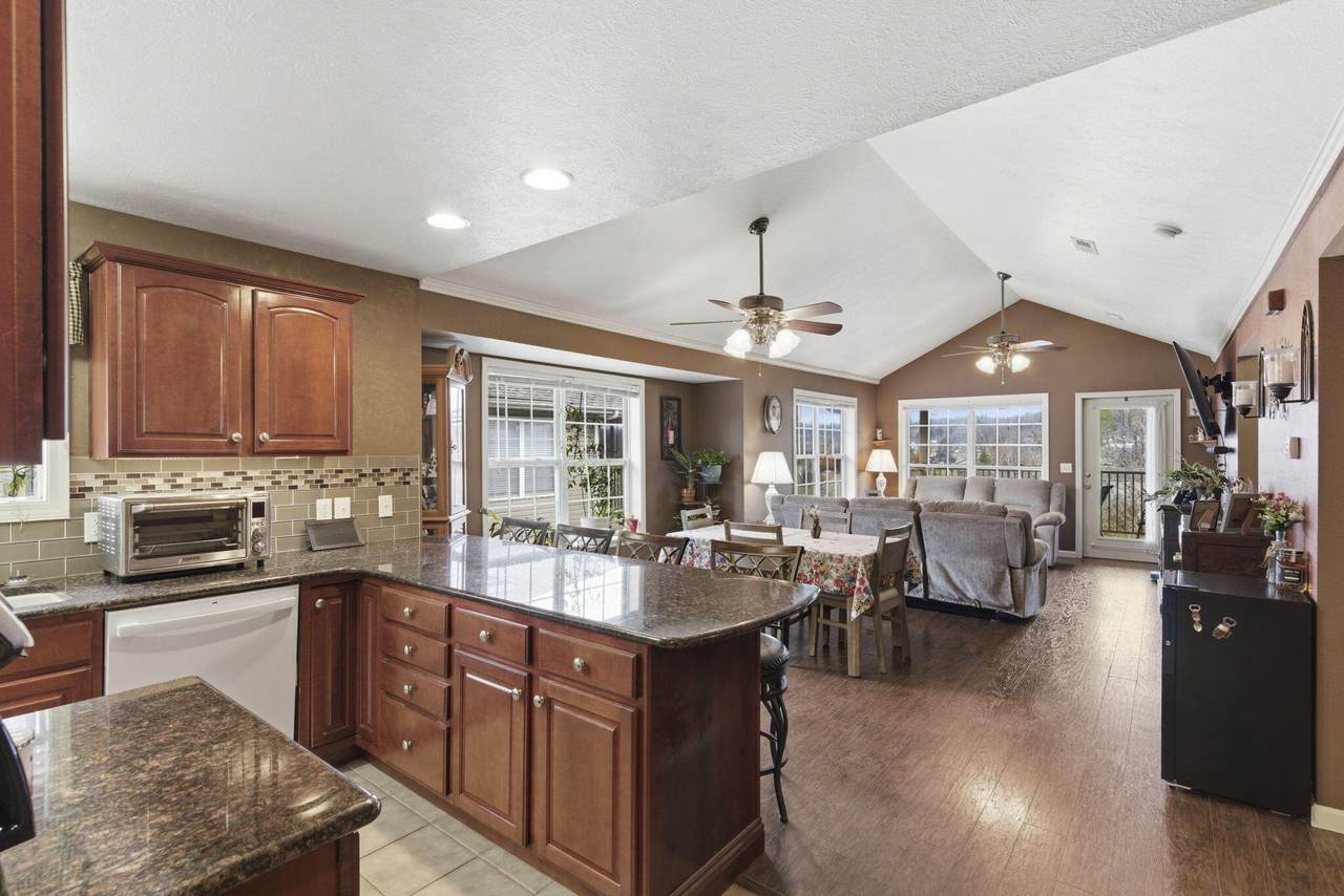 134 Cozy Court - Photo 1