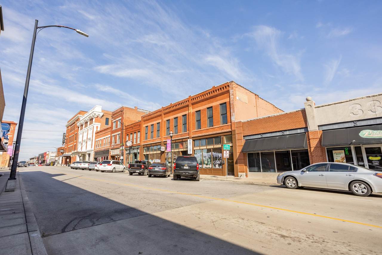 327 Walnut Street - Photo 1