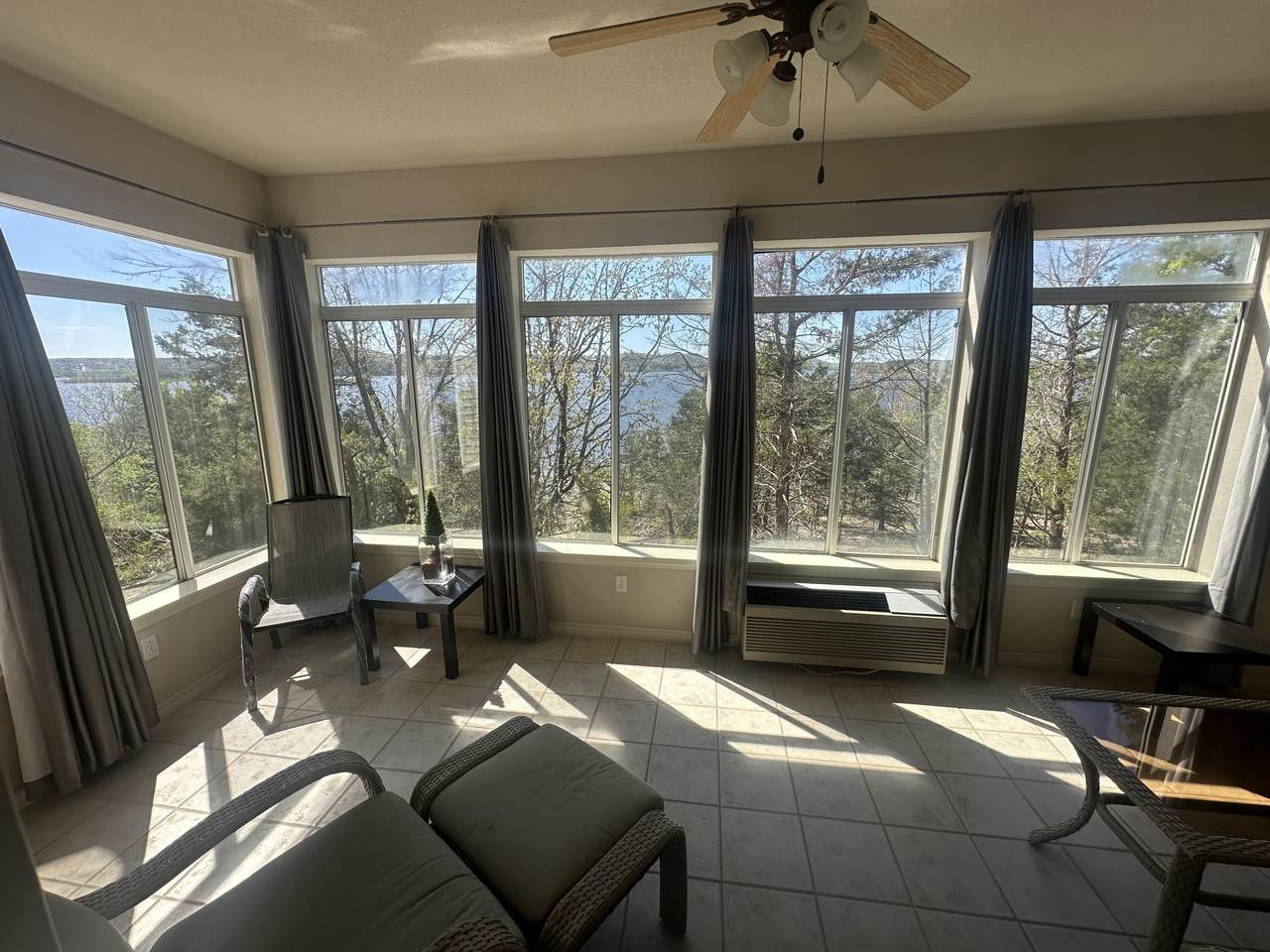 680 Emerald Pointe Drive - Photo 1