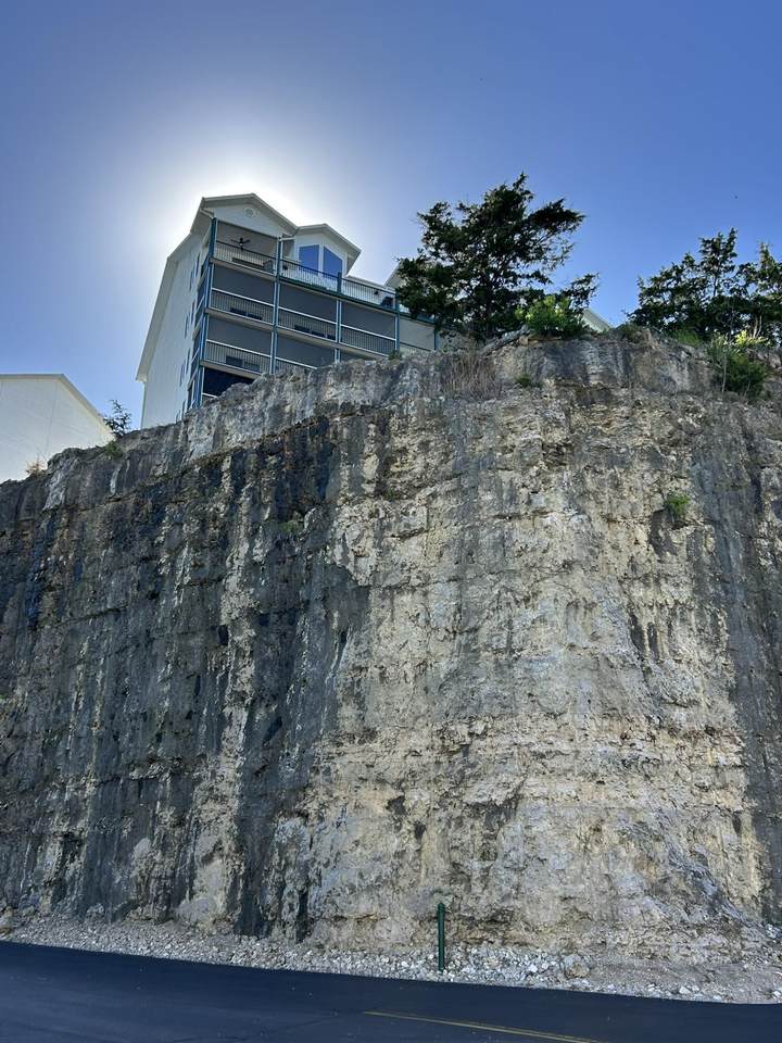 https://bt-photos.global.ssl.fastly.net/springmo/1280_boomver_1_60324258-2.jpg