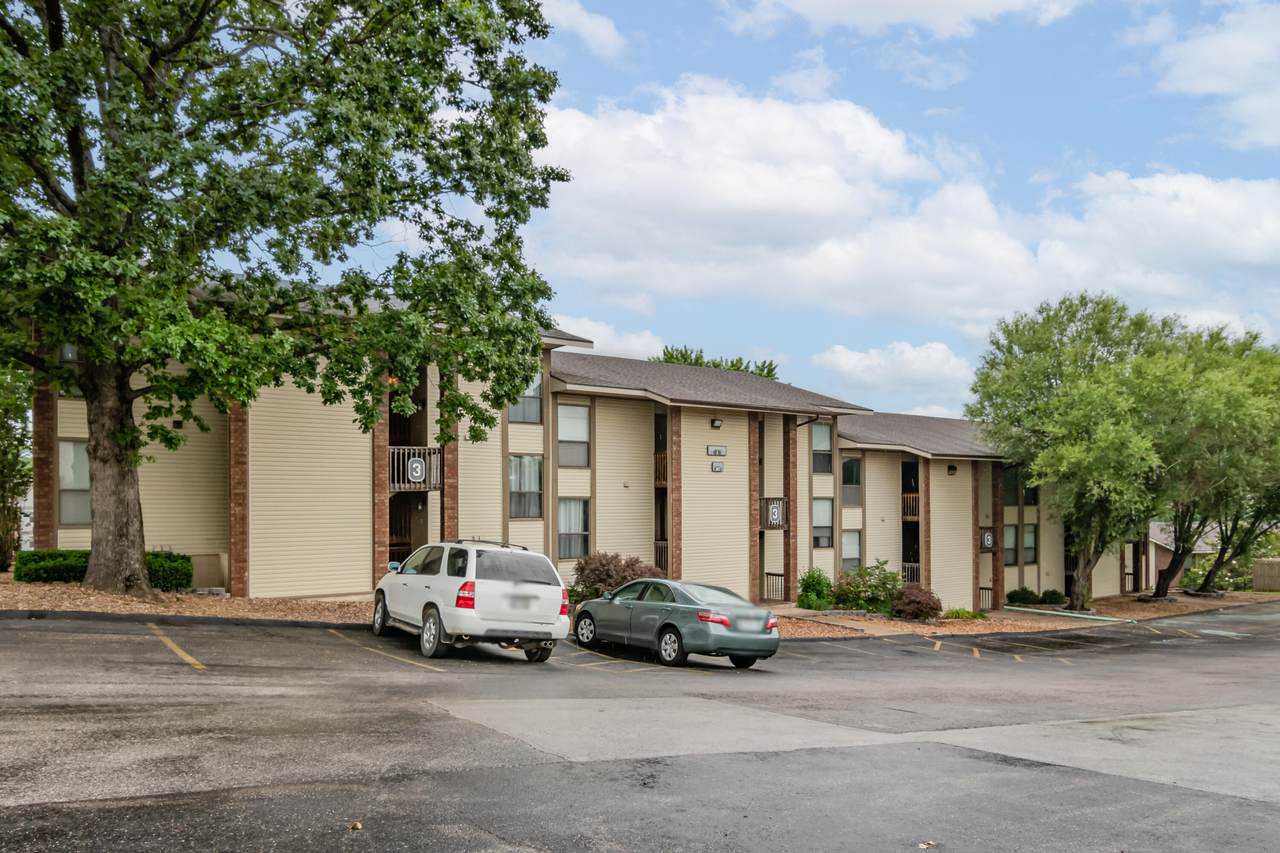 187 Clubhouse Drive - Photo 1