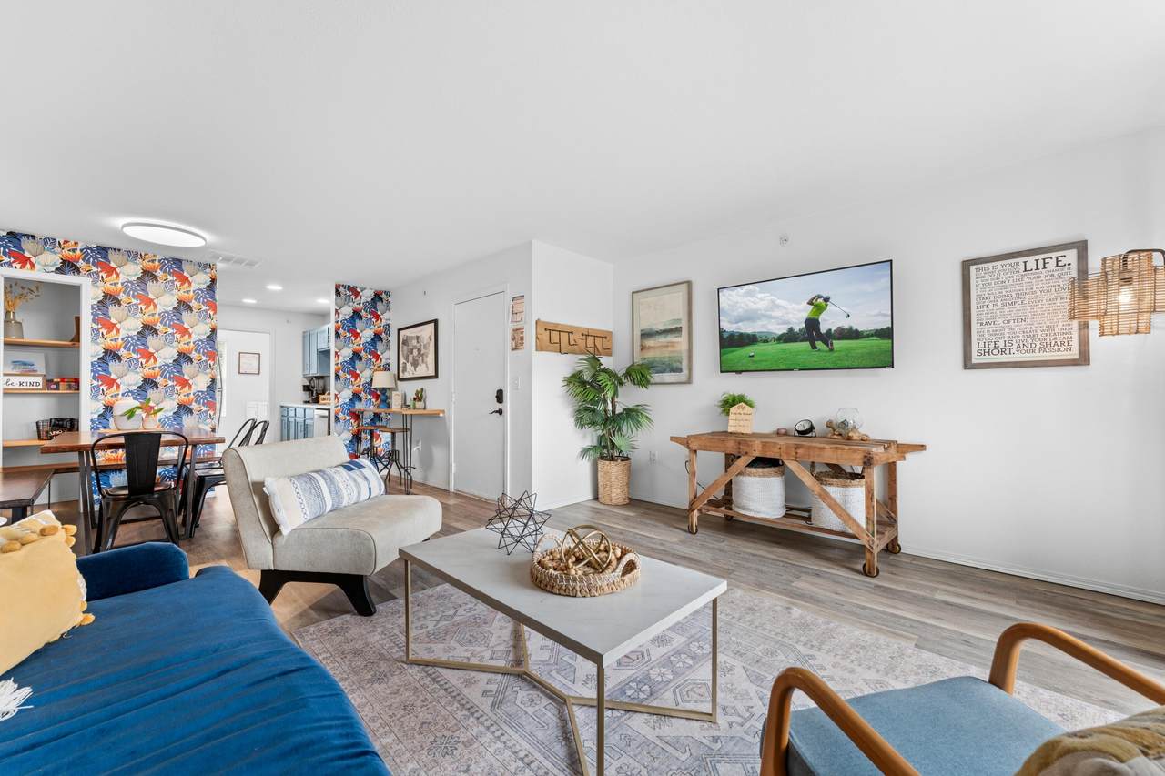 2919 Vineyards Parkway - Photo 1