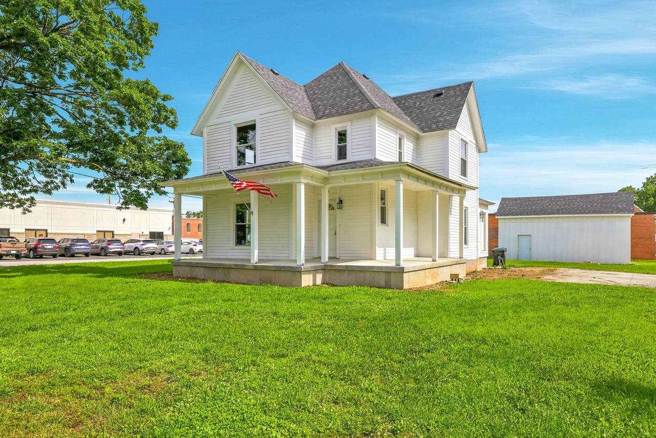 104 Front Street - Photo 1