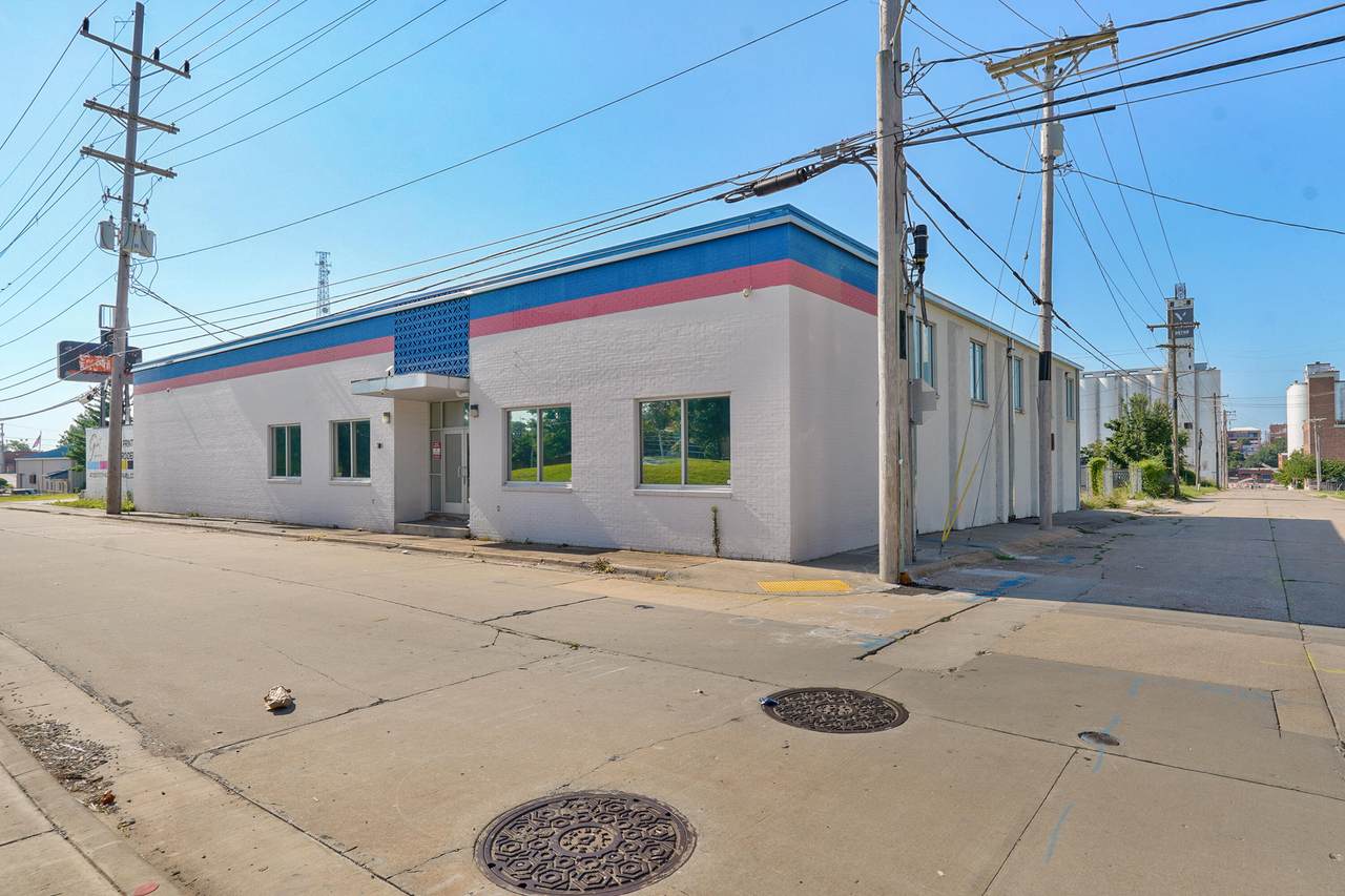 300 Chestnut Street - Photo 1