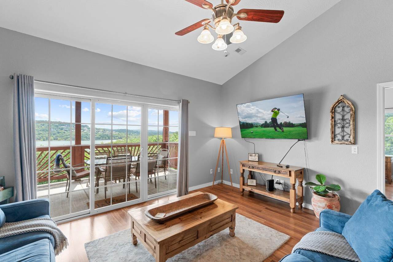 201 Rockwood Lane - Photo 1