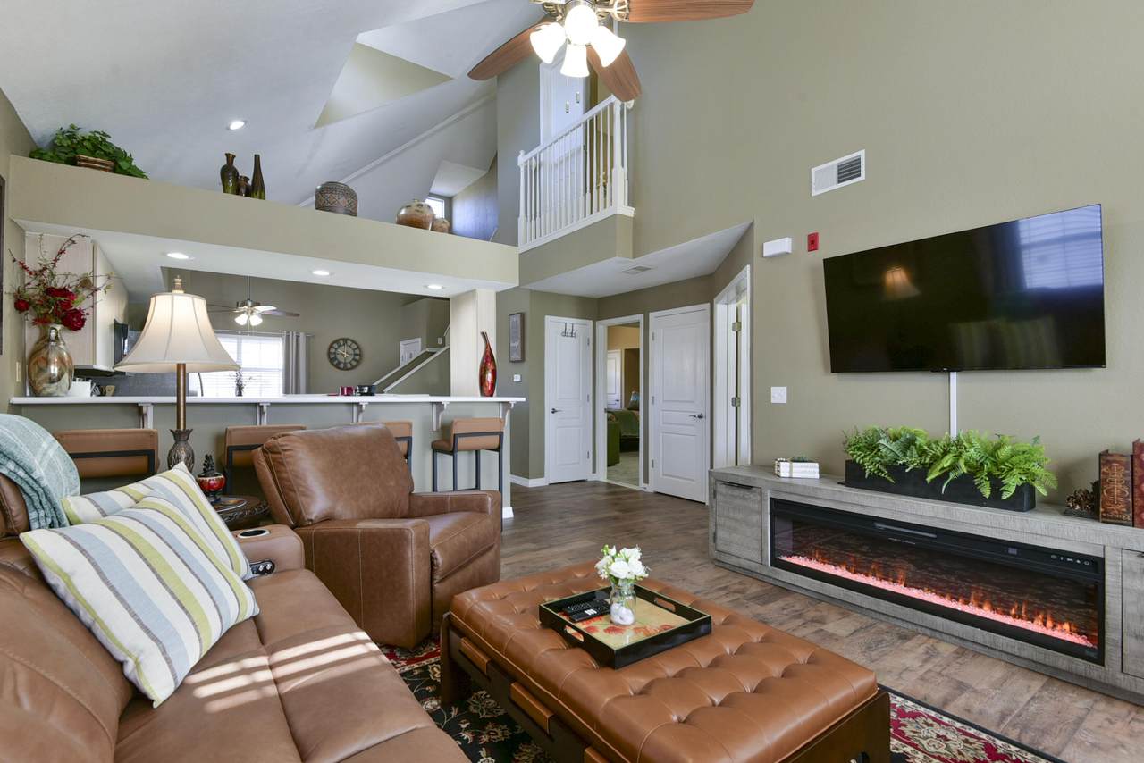 2800 Green Mountain Drive - Photo 1