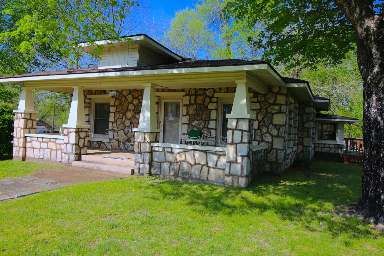 320 Mammoth Street - Photo 1
