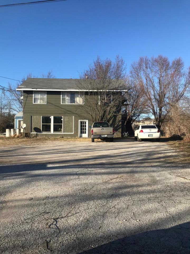 940b Industrial Drive - Photo 1