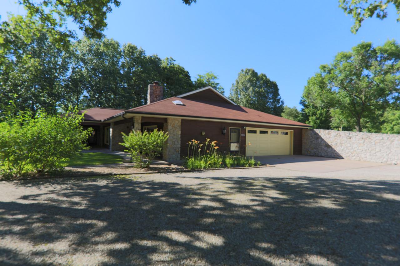 115 Ravenhill Drive - Photo 1
