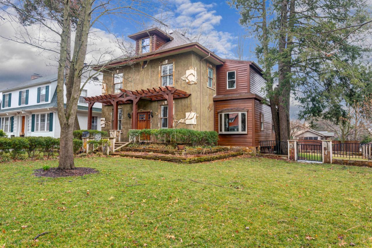 1101 Pickwick Avenue - Photo 1