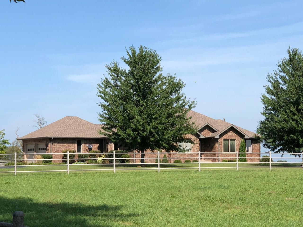 2405 Farm Rd 227 - Photo 1