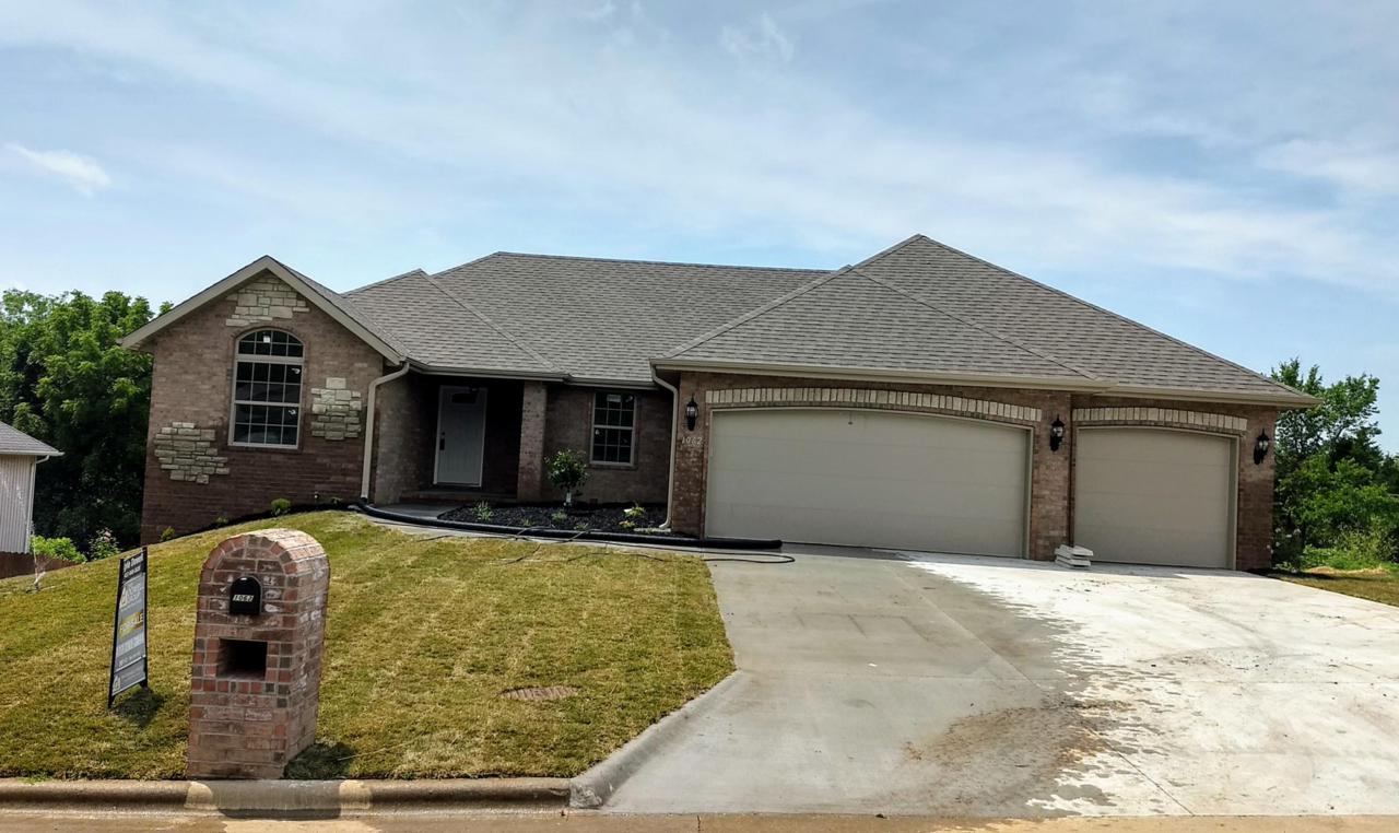 1062 Daisy Falls Drive - Photo 1