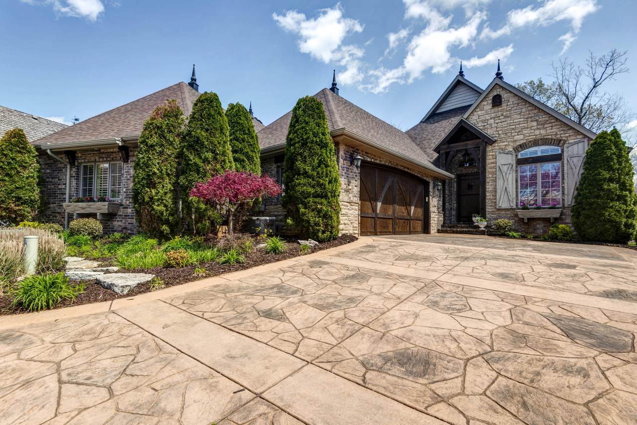6320 Creeksedge Drive - Photo 1