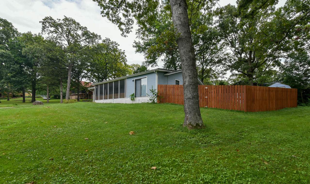 25684 Fox Woods Circle - Photo 1