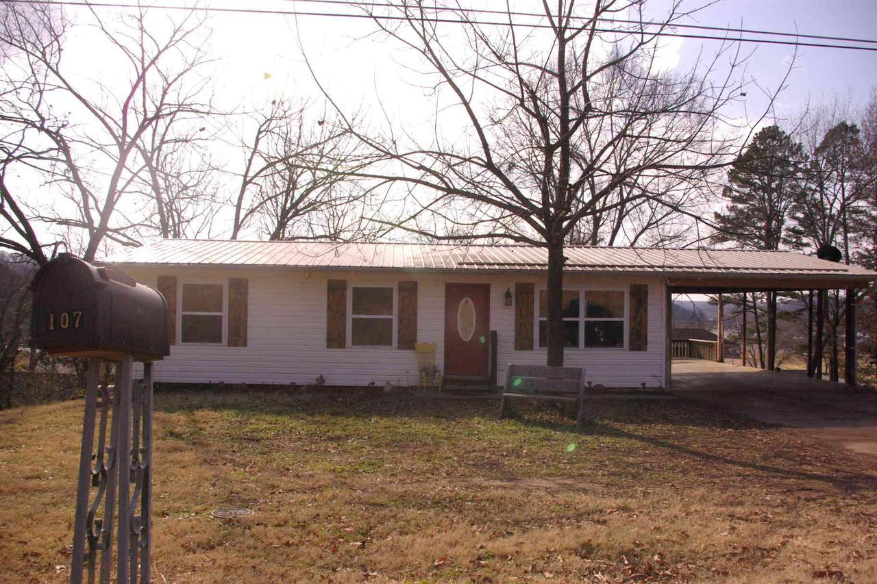 107 Hickory Drive - Photo 1
