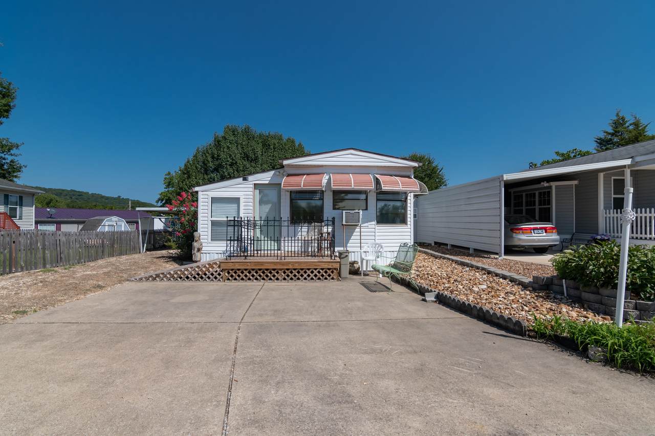 115 Hilltop Circle - Photo 1