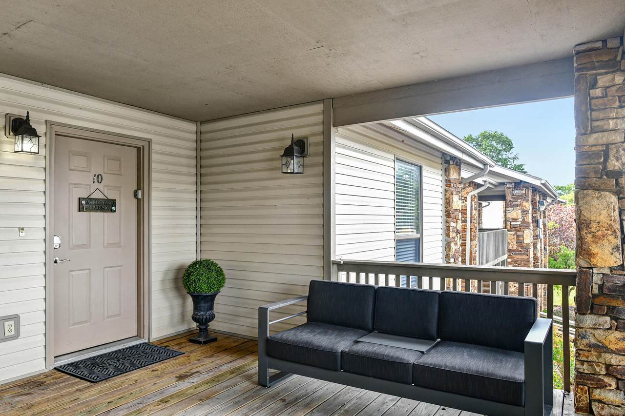 126 Overlook Drive - Photo 1