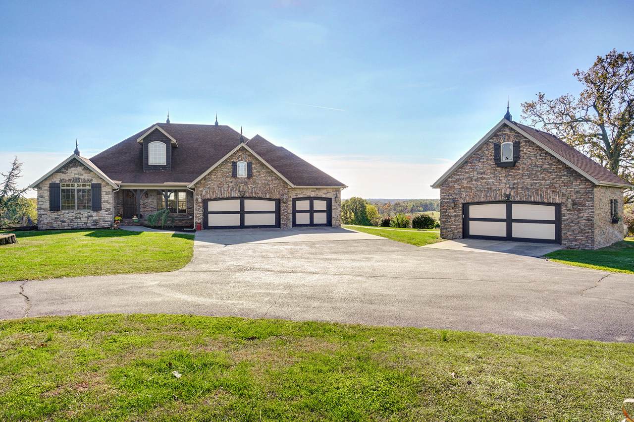 6849 Farm Road 128 - Photo 1