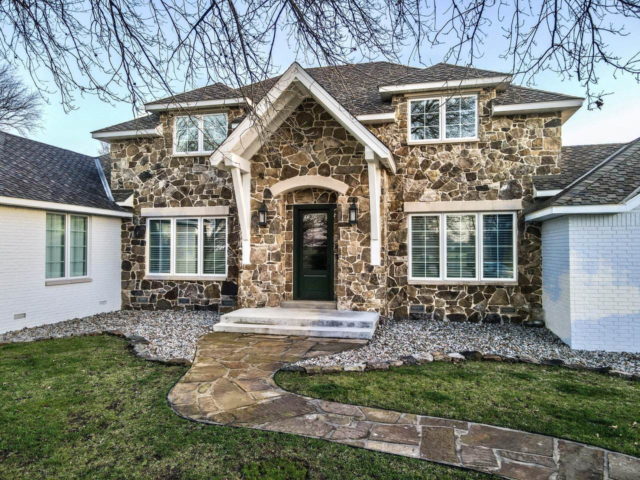 8689 Farm Road 164 - Photo 1