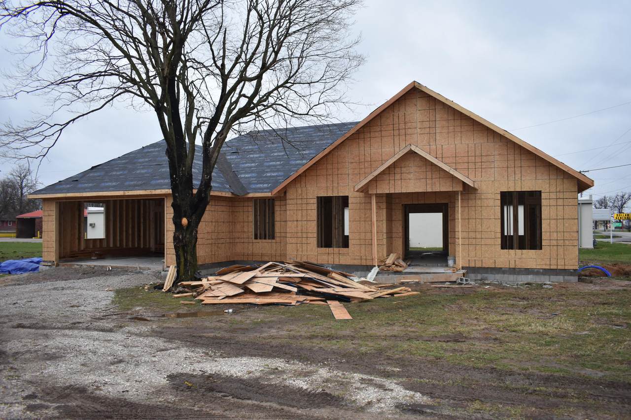 100 Alison Circle - Photo 1