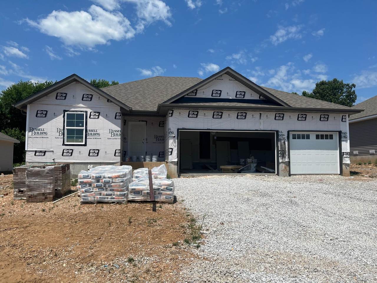 687 Century Avenue - Photo 1