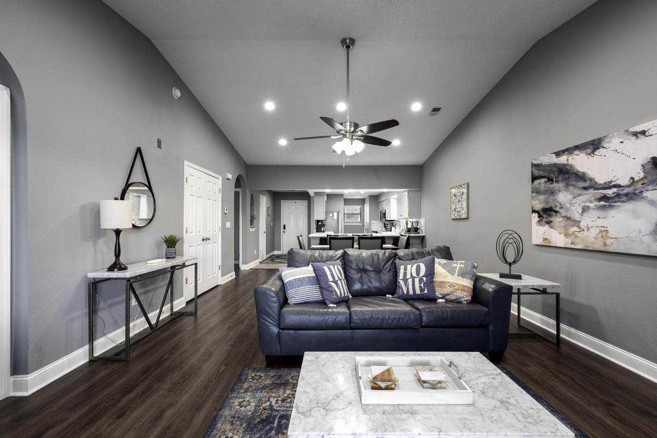 350 Wildwood Dr - Photo 1
