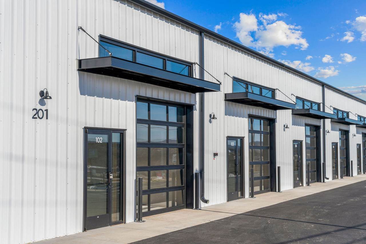 201 Blue Sky Lane - Photo 1