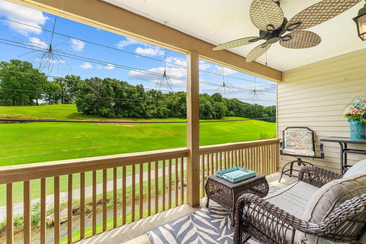 230 Turnberry Road - Photo 1
