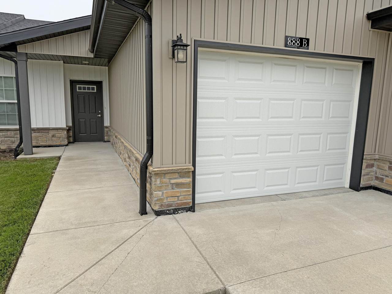 888b Logan Street - Photo 1