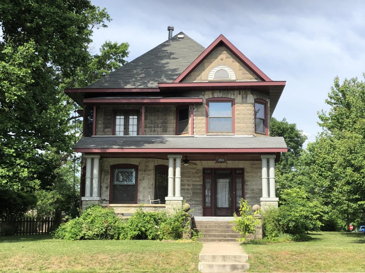 312 3rd Street - Photo 1