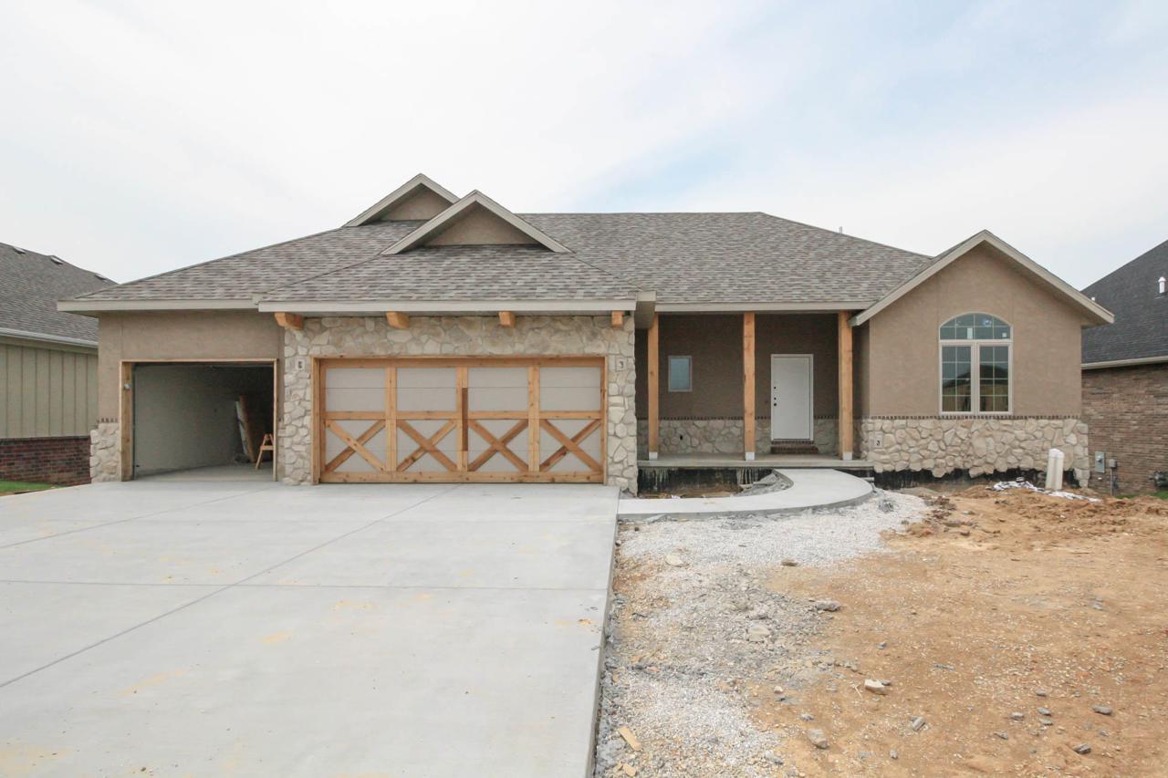 689 Foxhill Circle - Photo 1
