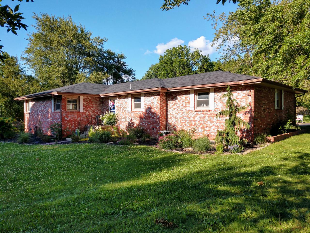 306 Oakwood Street - Photo 1