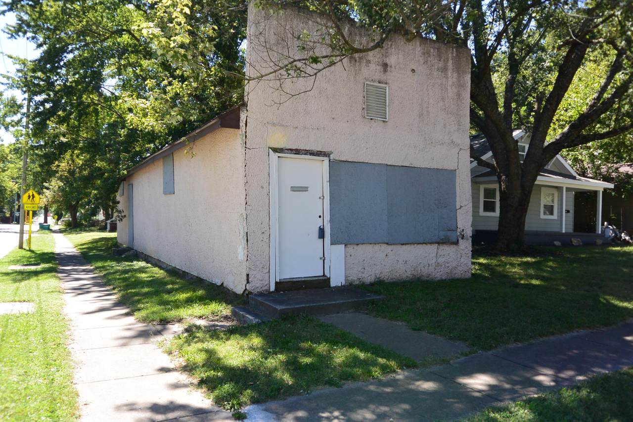 800 Locust Street - Photo 1