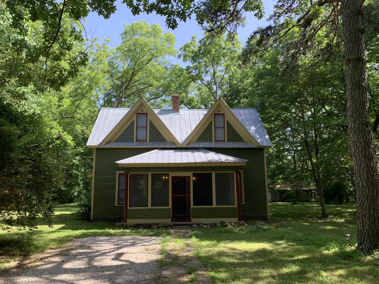 2902 Grand Street - Photo 1