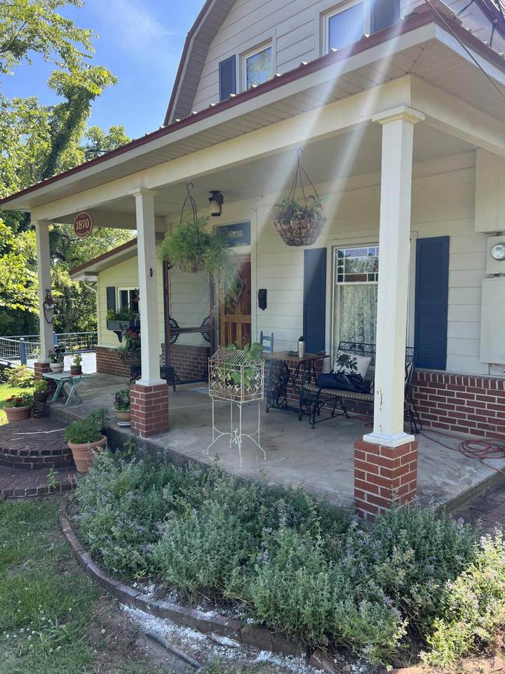 414 County Road 3120 - Photo 1