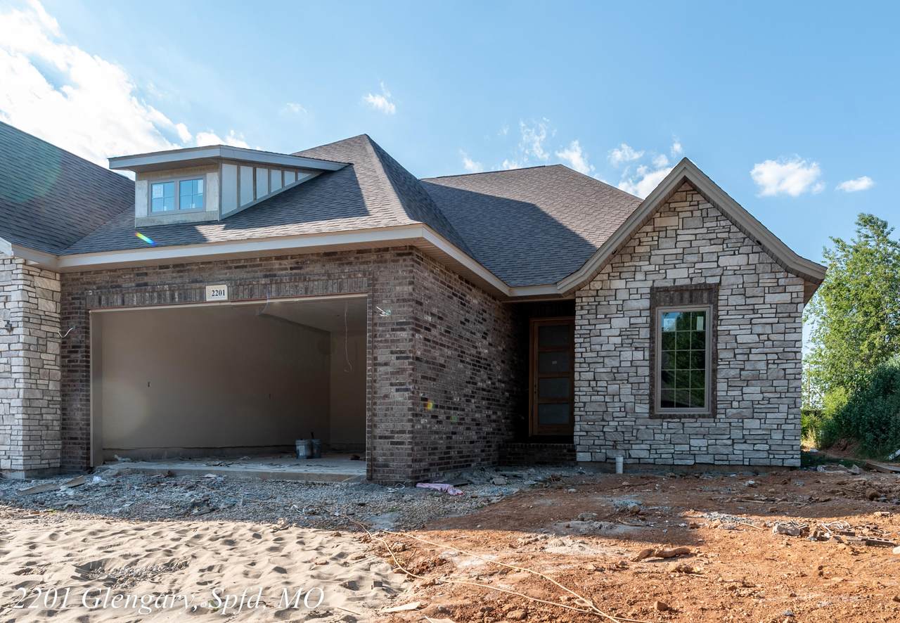 2201 Glengary Court - Photo 1