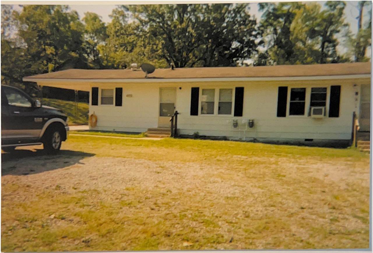 706 Ash Street - Photo 1