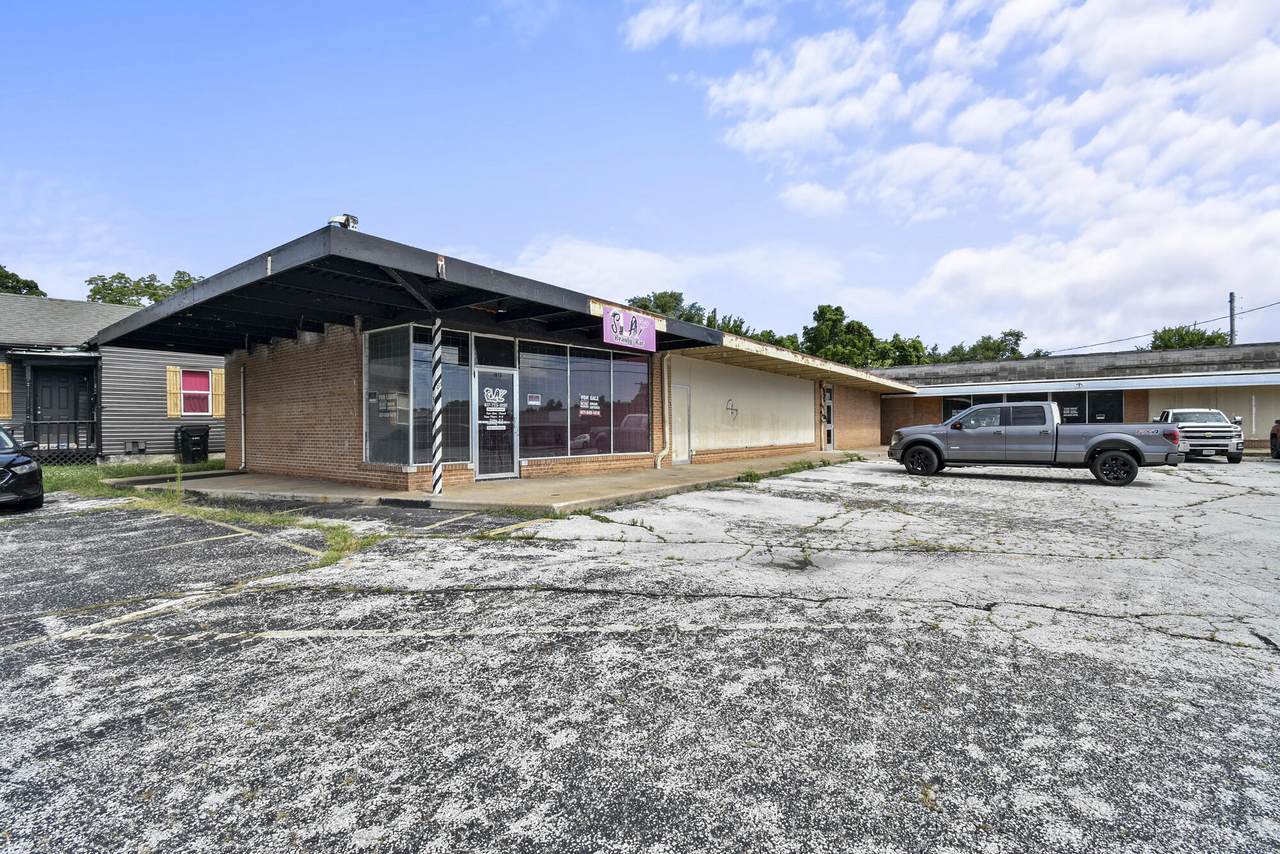 1075 Commercial Street - Photo 1