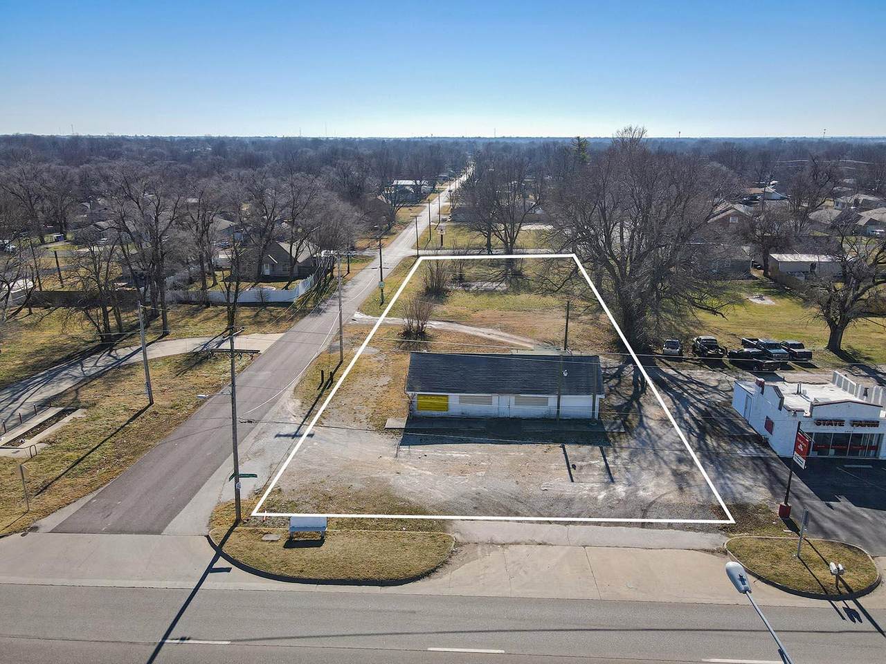 2904 Chestnut Expressway - Photo 1