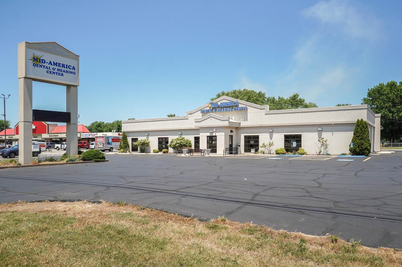 560 Mt Vernon Boulevard - Photo 1