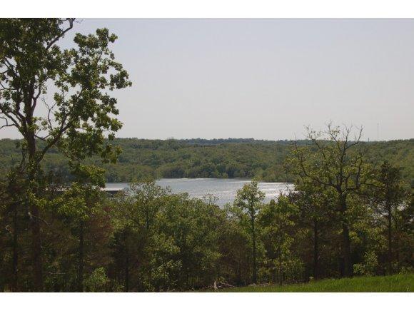 - Cedar Bend - Photo 1