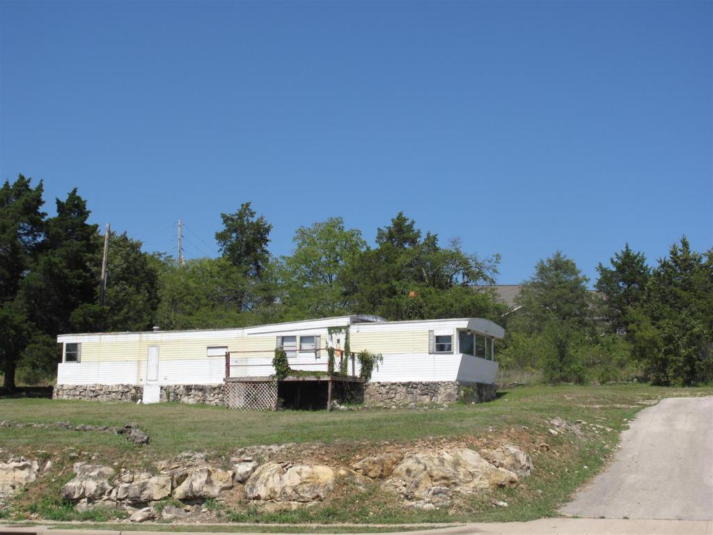 2924 Shepherd Of The Hills Expy - Photo 1