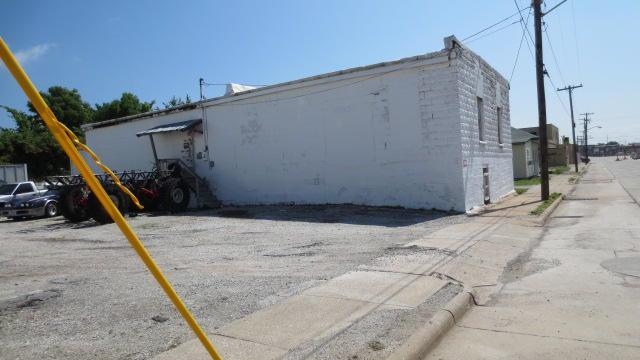 823 Commercial Street - Photo 1
