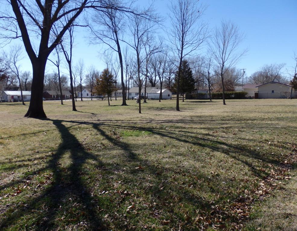 527 Division Street - Photo 1