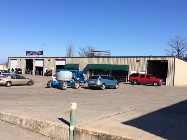 128-130 Industrial Park Drive - Photo 1